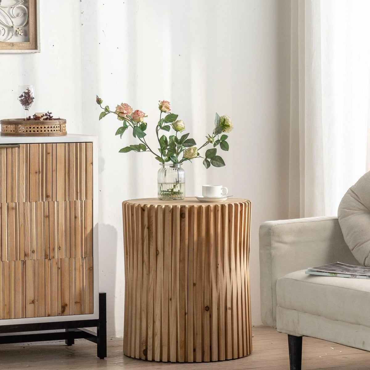 Cylindrical Coffee Table with Vertical Texture G30923