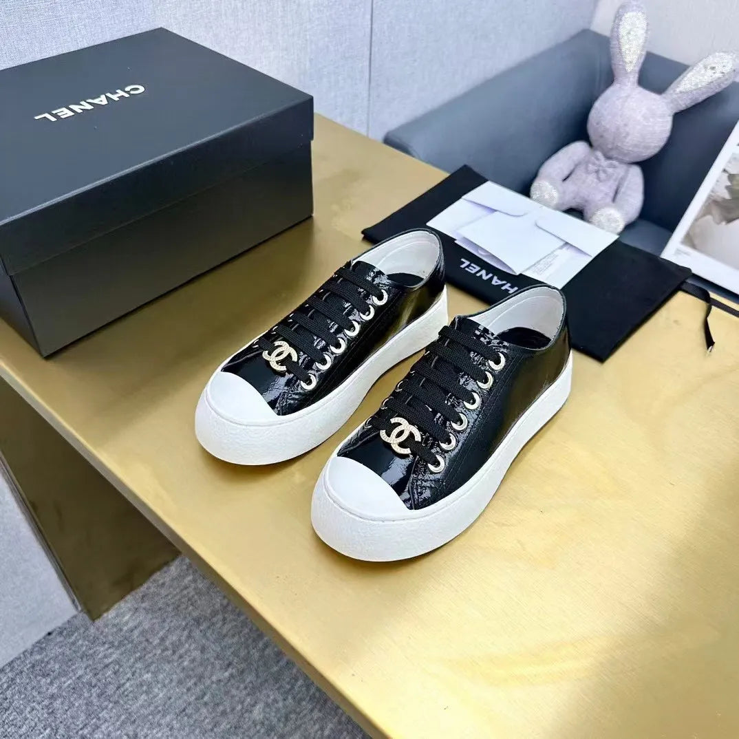 Women Sneakers F605857