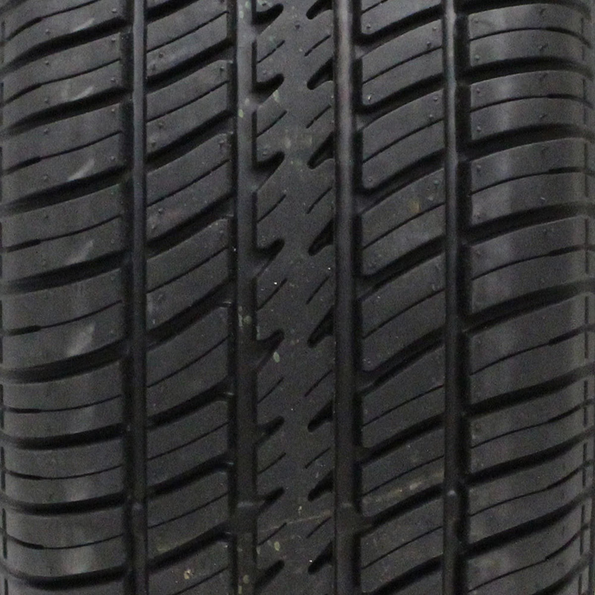 All Season P235/70R15 102T Passenger Tire W77529