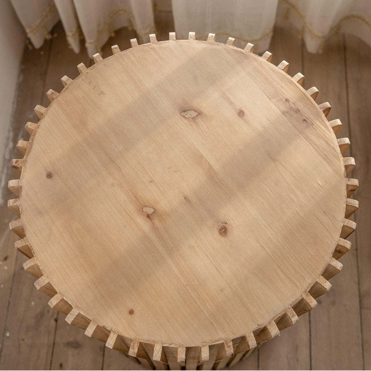 Cylindrical Coffee Table with Vertical Texture G30923