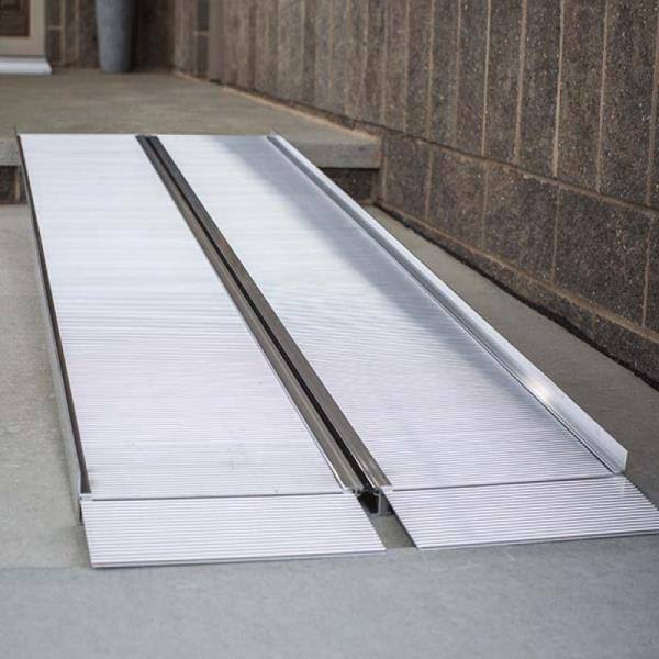 8-ft Suitcase Ramp V755514