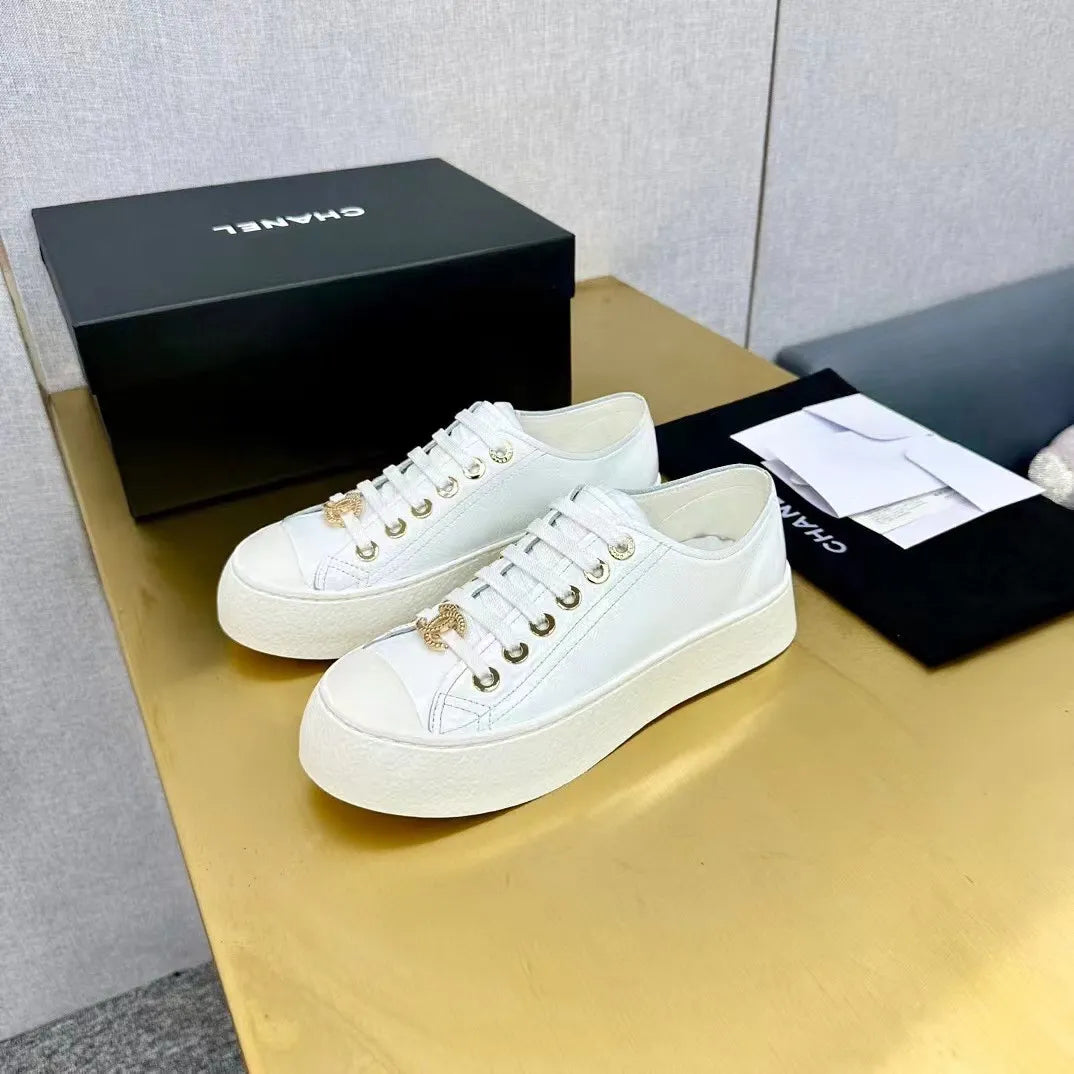 Women Sneakers F605857