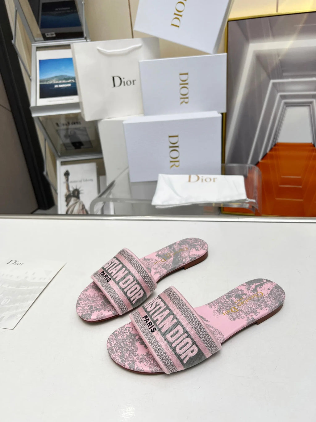 Women Slippers E510264