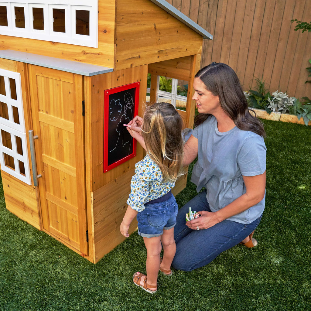 Wooden Outdoor Playhouse with Picnic Table D398