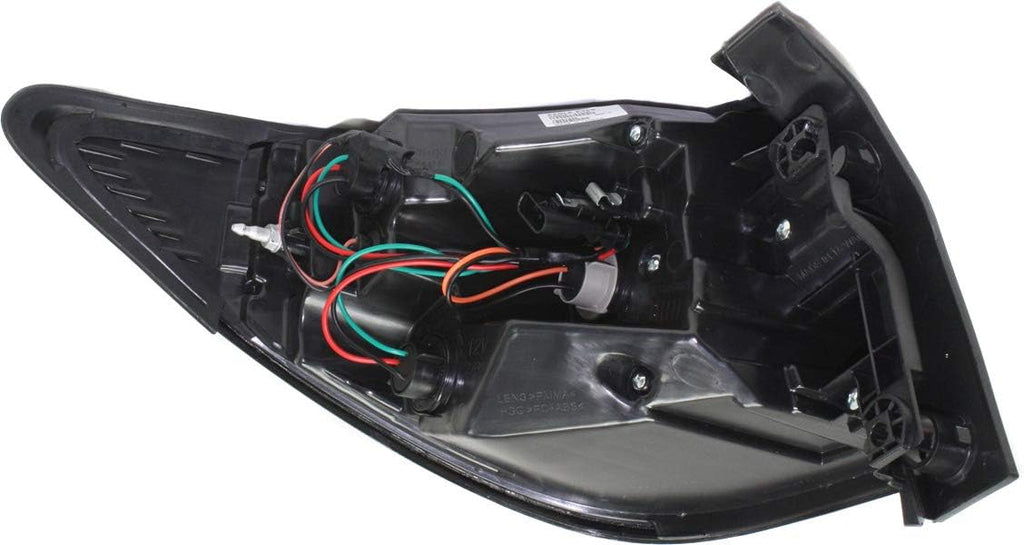 Tail Light RH Assembly B723