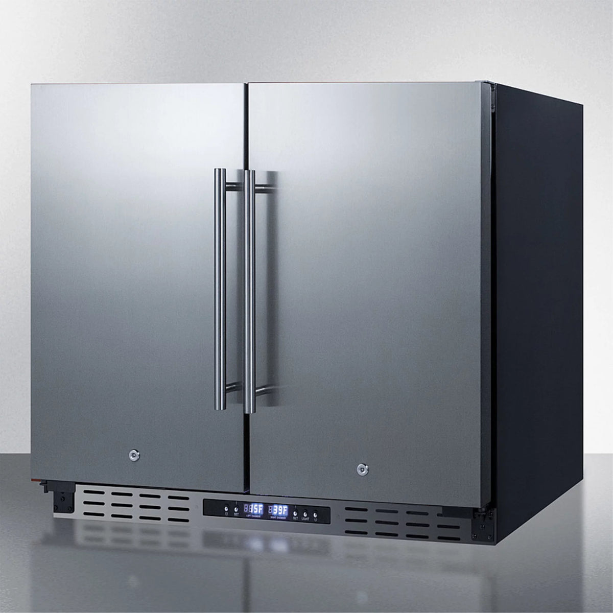 Compact Refrigerator O528