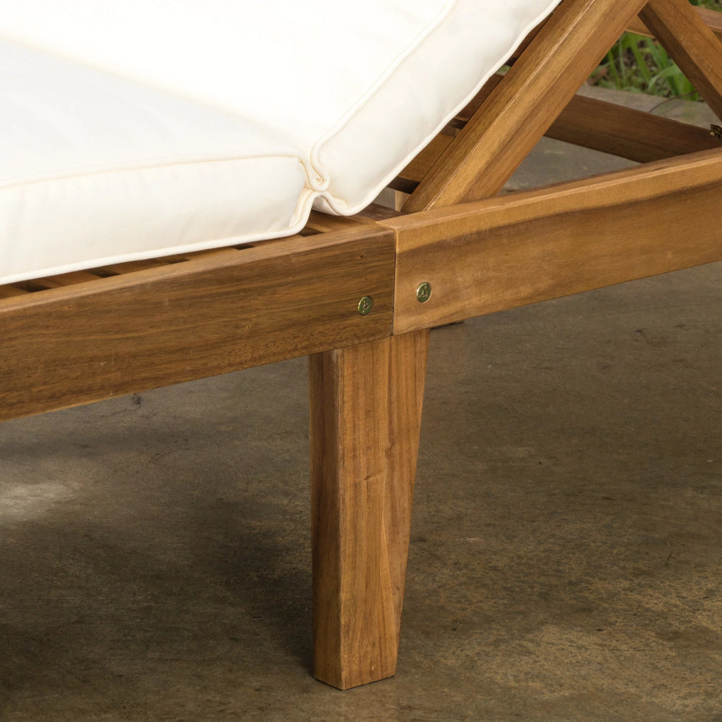 Acacia Wood Chaise Lounge With Cushion Y770