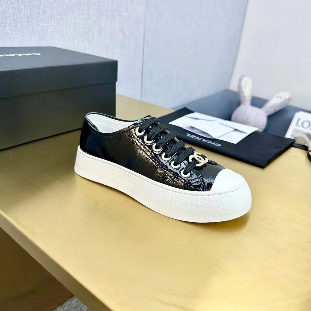 Women Sneakers F605857