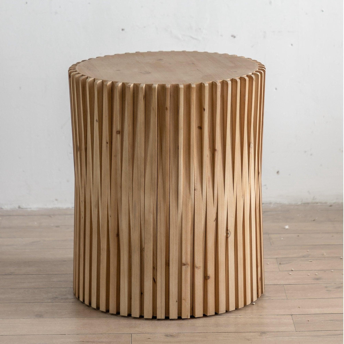 Cylindrical Coffee Table with Vertical Texture G30923