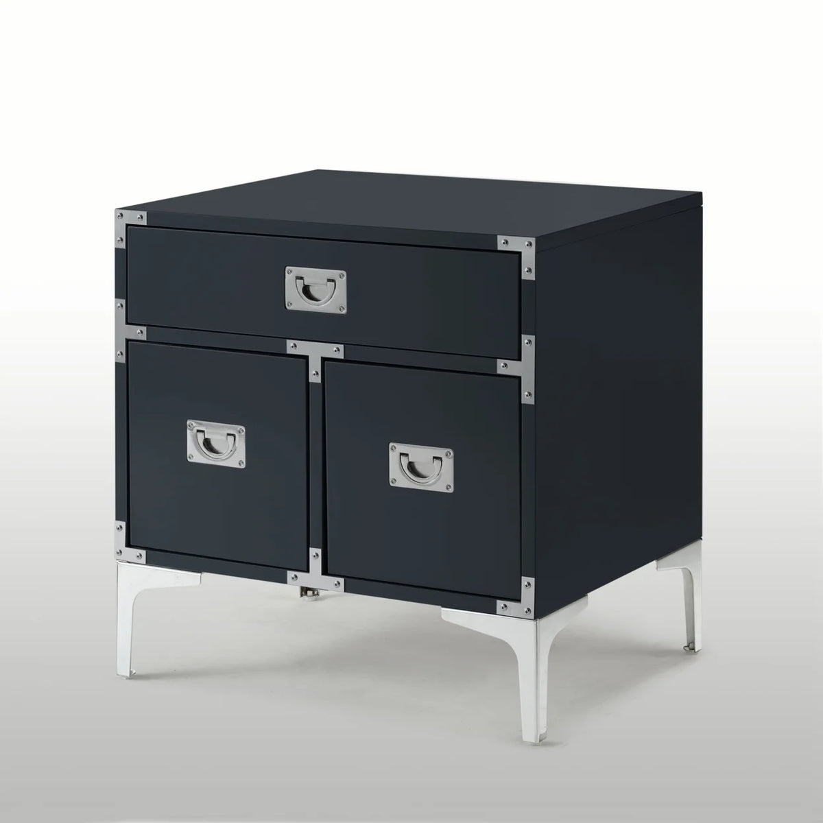 Lacquer Finish 3 Drawer Nightstand O6684