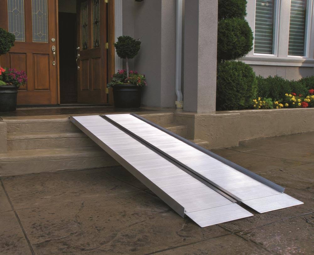 8-ft Suitcase Ramp V755514