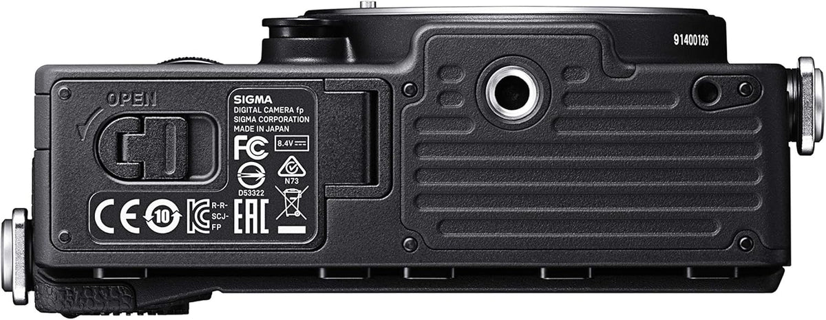 Mirrorless Full-Frame Digital Camera E56204