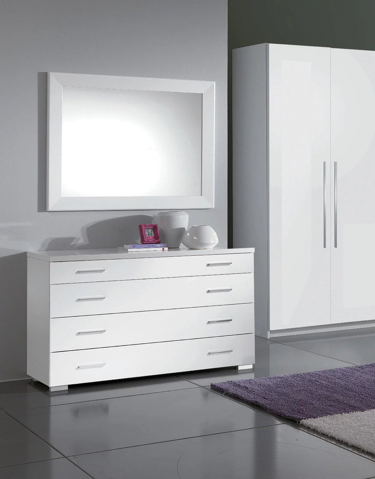 White High Gloss Lacquer 4 Drawer Dresser G961