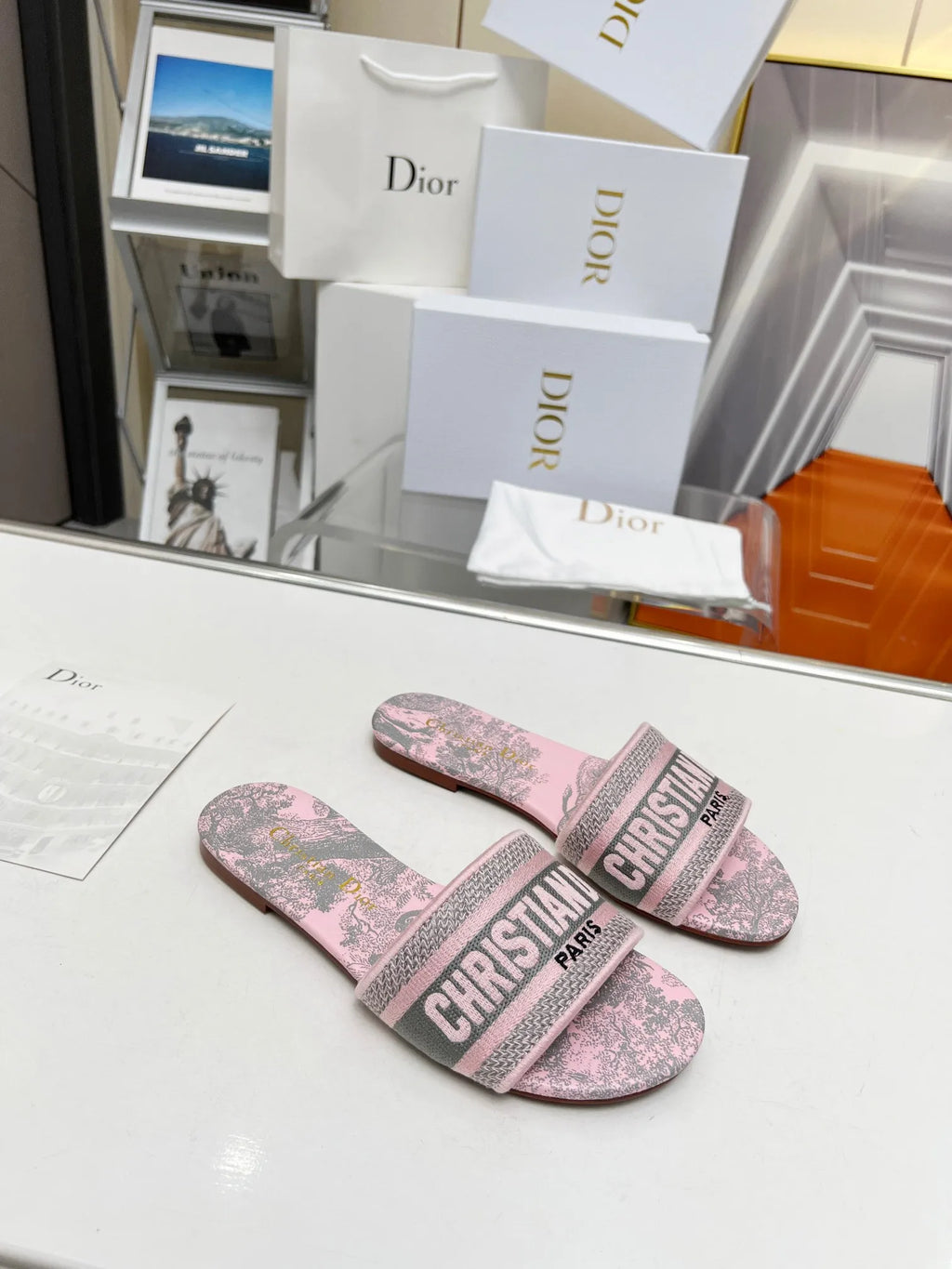 Women Slippers E510264