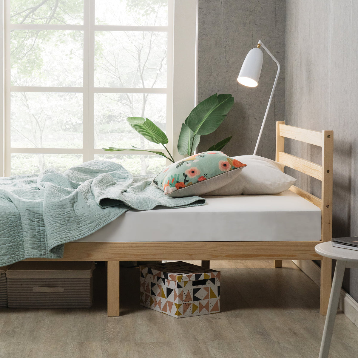 King Wood Platform Bed Frame with Headboard Z5160