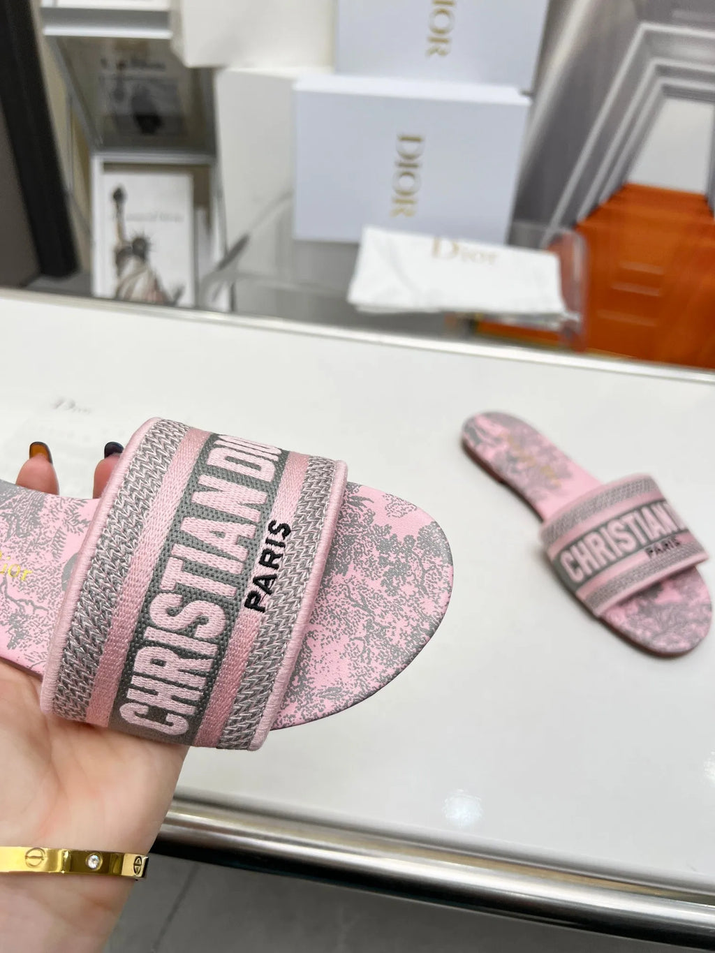 Women Slippers E510264