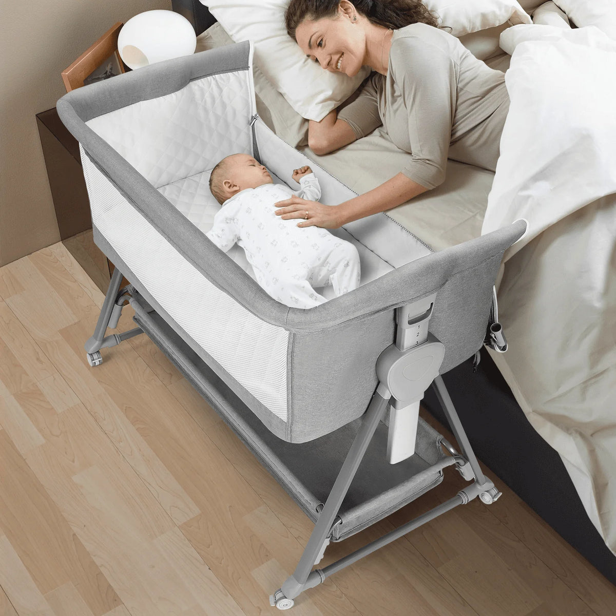 Bassinet with Storage Basket N121956