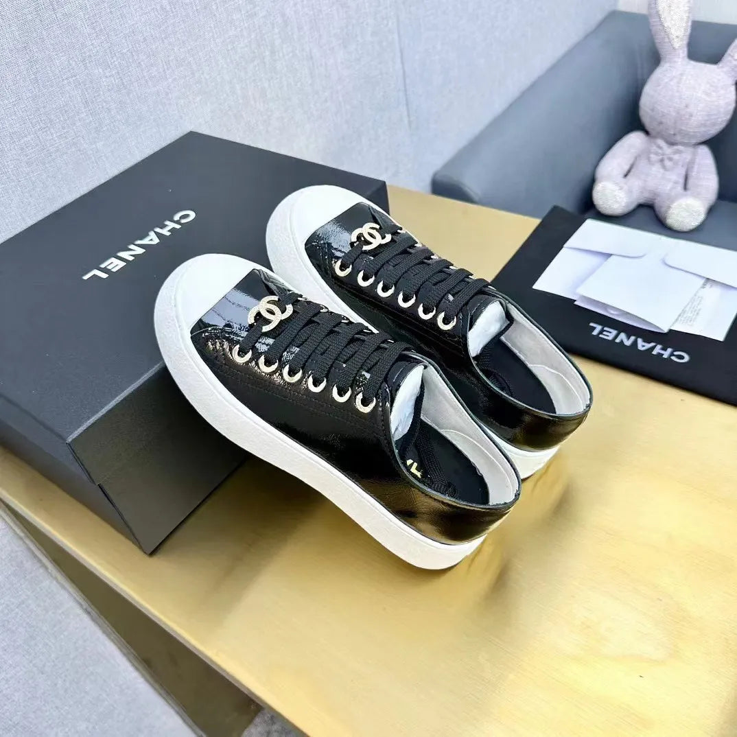 Women Sneakers F605857
