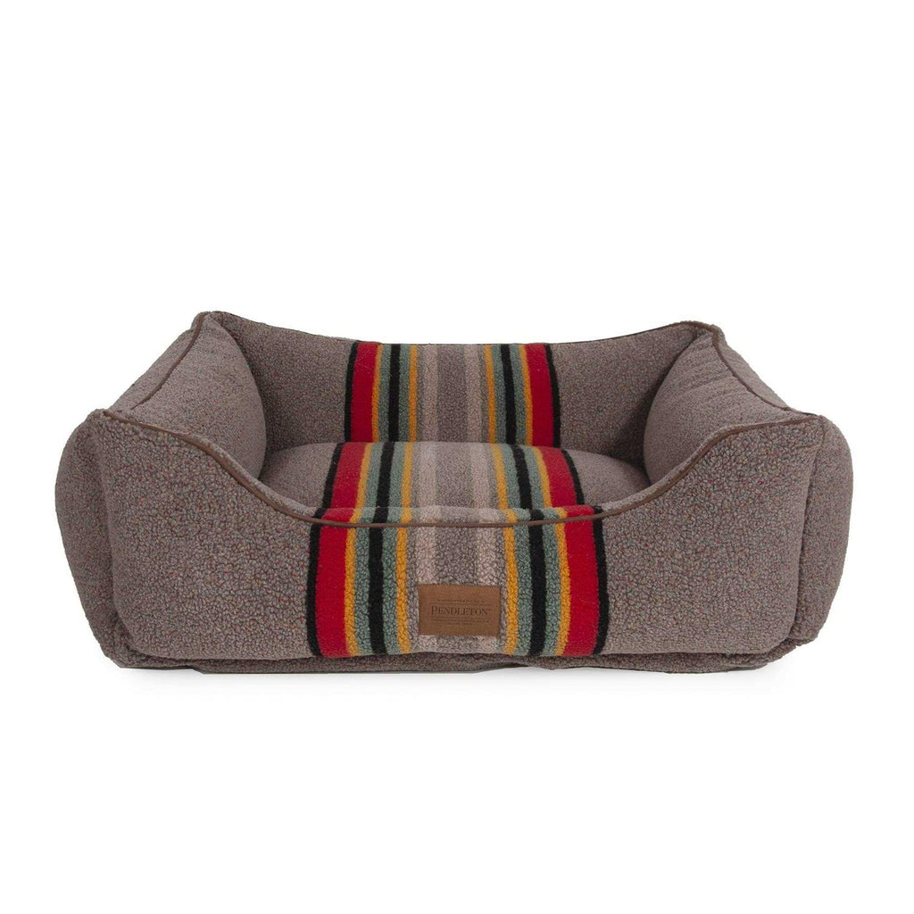 Vintage Dog Bed Q814391